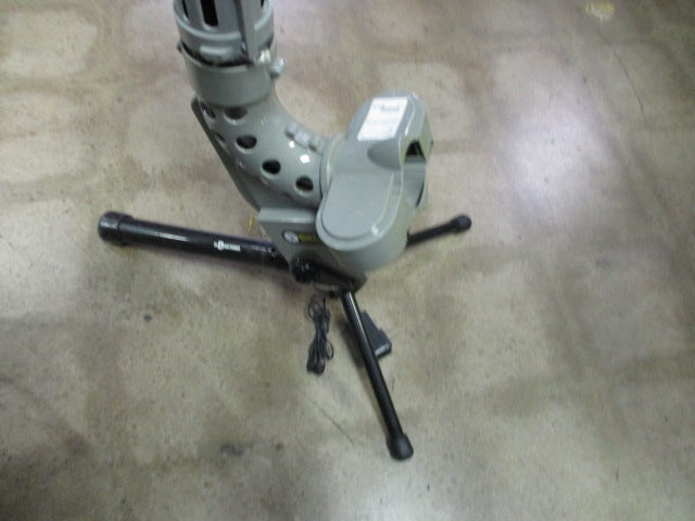 Load image into Gallery viewer, Used SKLZ Lightning Strike 30MPH Pitching Machine Balls Not Included
