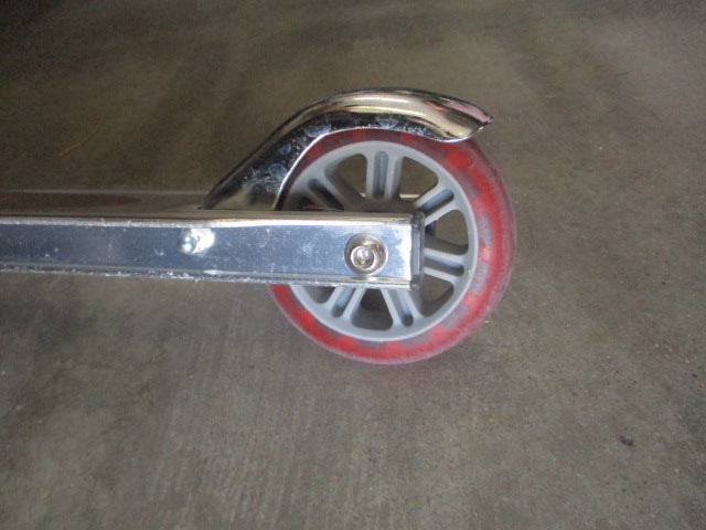 Load image into Gallery viewer, Used Razor Classic  Foldable Kids Scooter in Red
