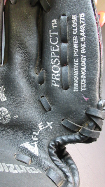 Load image into Gallery viewer, Used Mizuno Power Close 9&quot; Glove - RHT
