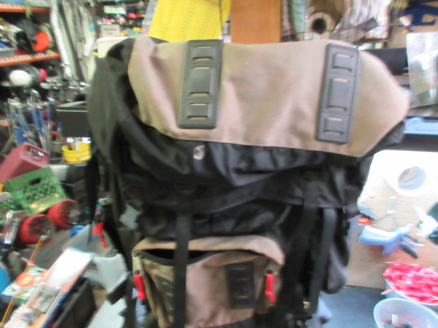 Load image into Gallery viewer, Used Camp Trails Frame Hiking Backpack
