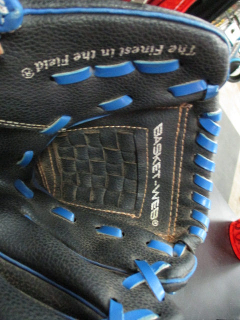 Load image into Gallery viewer, Used Rawlings Players Series 10&quot; Glove - RHT
