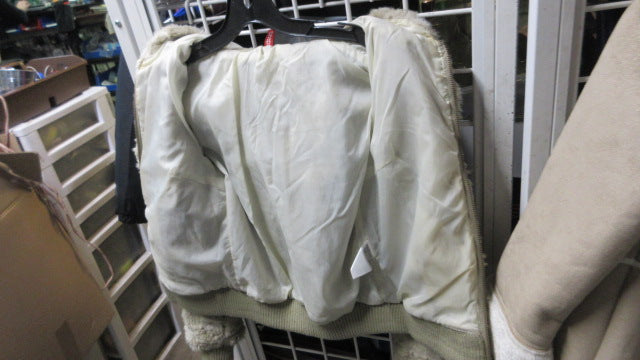 Load image into Gallery viewer, Used Divided Jacket Size 4
