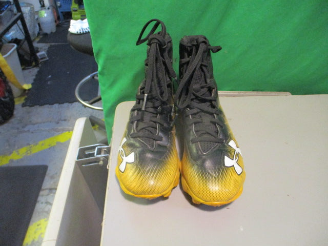 Load image into Gallery viewer, Used Under Armour Highlight Size Youth 2 High Top Cleats
