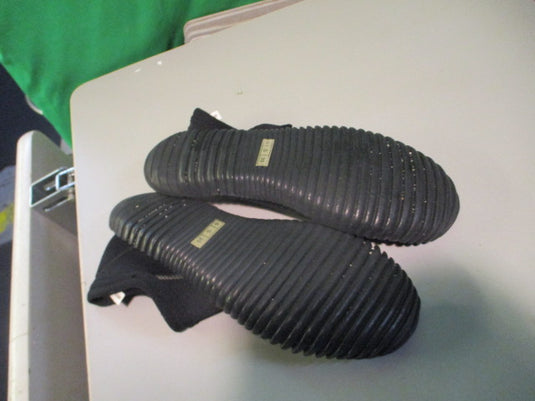 Used Scuba Max Size 6 Aqua Vented Dive Boots