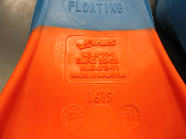 Load image into Gallery viewer, Used Fins Long Floating Size XXS Swim Fins
