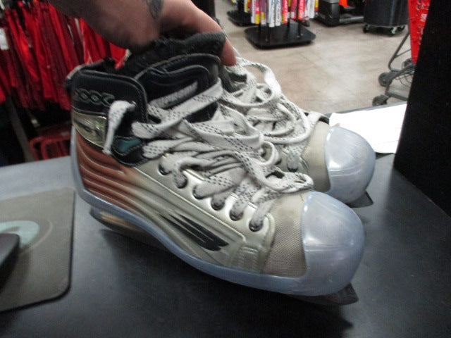 Load image into Gallery viewer, Used Bauer Vapor XXX Supreme Power Hockey Goalie Skates - No Size Listed
