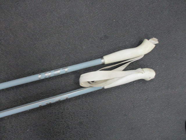Load image into Gallery viewer, Used Leki 60&quot; 150cm Cross Country Poles (basket has small chip on corner)
