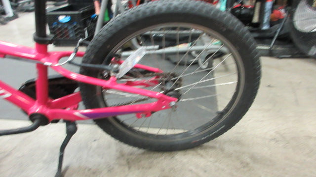 Load image into Gallery viewer, Used Specialized RipRock 20" Kids Bike
