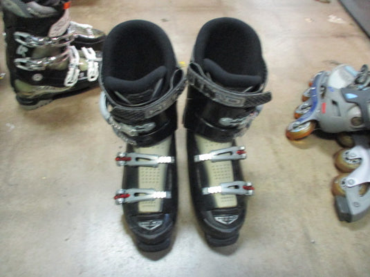 Used HEAD Edge 7.0 Size 12-12.5 Downhill Ski Boots (Damaged)