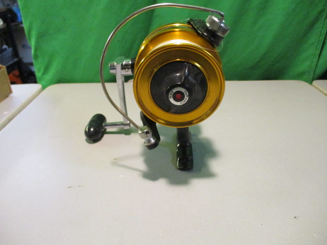 Load image into Gallery viewer, Used PENN 750SS High Speed 4.5:1 FISHING REEL
