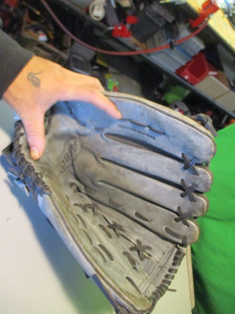 Load image into Gallery viewer, Used Wilson A360 14" Glove - RHT
