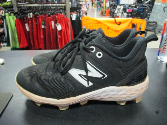 Load image into Gallery viewer, Used New Balance Size 7.5 Cleats
