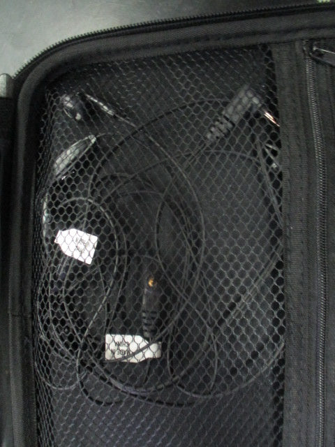 Load image into Gallery viewer, Used Motorola TalkAbout T4XX Walkie Talkie Set w/ Carry Bag
