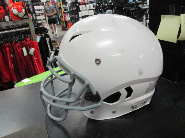 Load image into Gallery viewer, Used Schutt Vengeance A11 Size Youth Small 2020 Football Helmet
