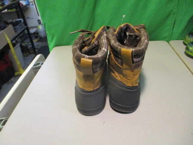 Load image into Gallery viewer, Used Magellan Duck Boots III Size 4 Boots
