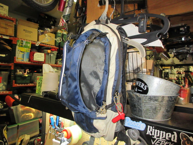 Load image into Gallery viewer, Used Outdoor Products Iceberg Hydration Pack
