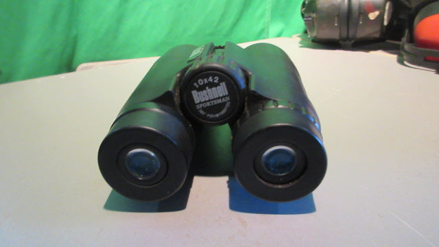 Load image into Gallery viewer, Used Bushnell Sportsman 10 X 42 Binoculars
