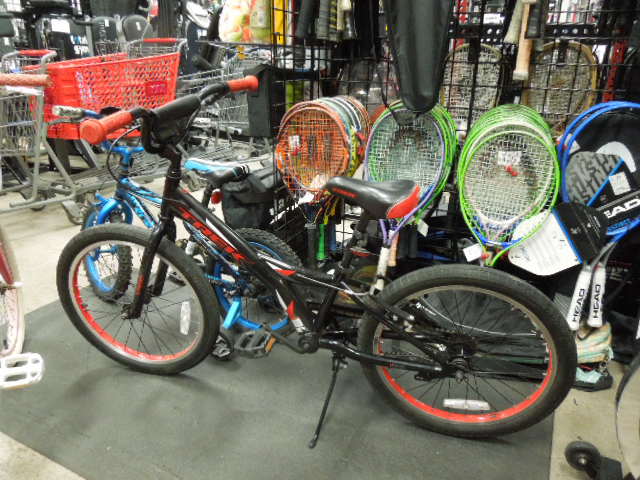 Load image into Gallery viewer, Used Trek Jet Series 20" BMX Bike in Red
