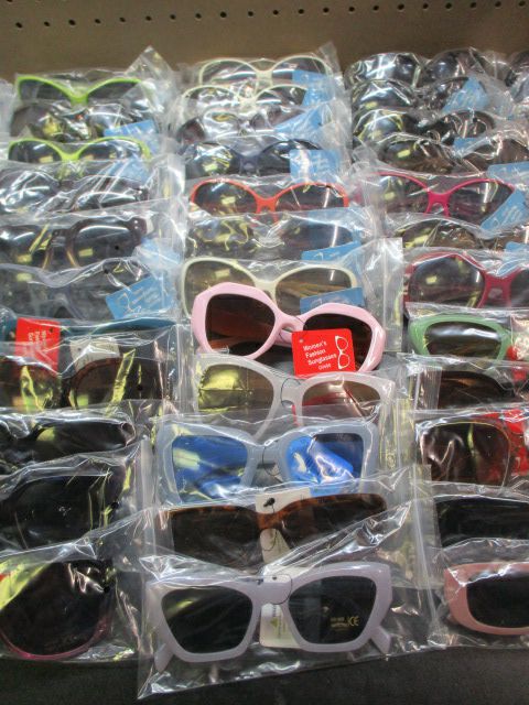 New Assorted Women's Trendy Sunglasses