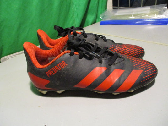 Used Adidas Predator Size Youth 5 Soccer Cleats