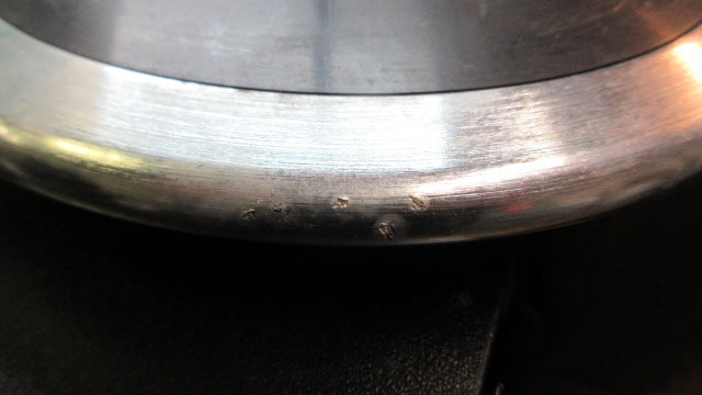 Load image into Gallery viewer, Used 1.6 kg Metal &amp; Plastic Discus - small wear
