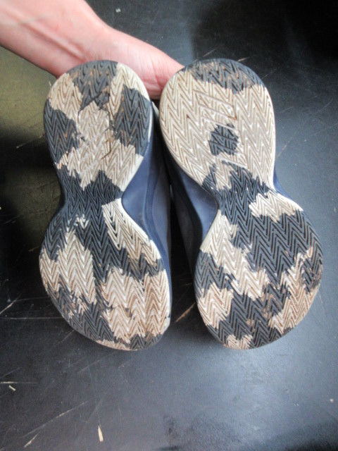 Load image into Gallery viewer, Used Adidas Cross Em Up 5 Basketball Shoes - Size Youth 11.5
