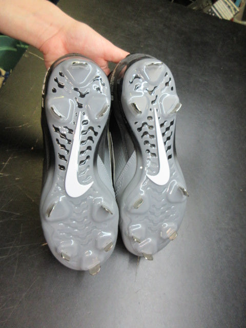 Load image into Gallery viewer, Nike Women's Hyperdiamond 4 Elite Metal Softball Cleats - Size 9.5
