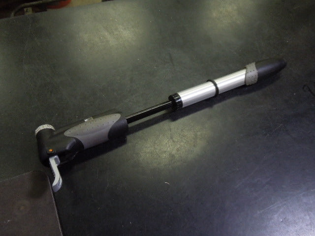 Load image into Gallery viewer, Used Topeak Mini Dual DXG Bike Pump
