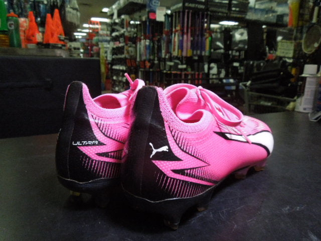 Load image into Gallery viewer, Used Puma Ultra Match Soccer Cleats Size 10
