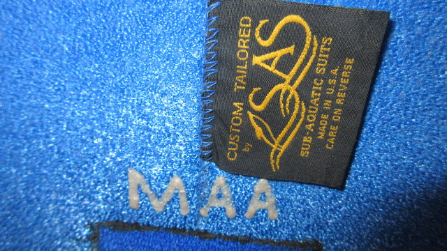 Load image into Gallery viewer, Used SAS Jacket &amp; Pant 2 Piece Wetsuit Adult Size Small
