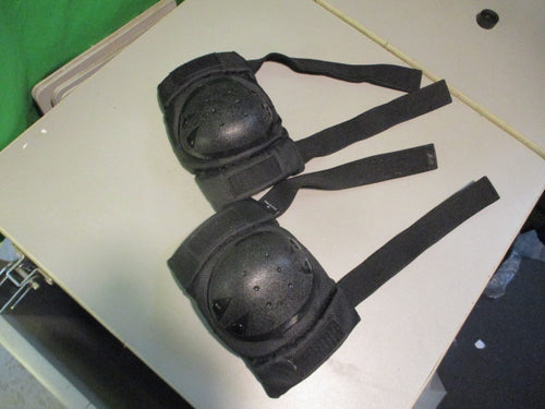 Used Skate Knee Pads Size Medium
