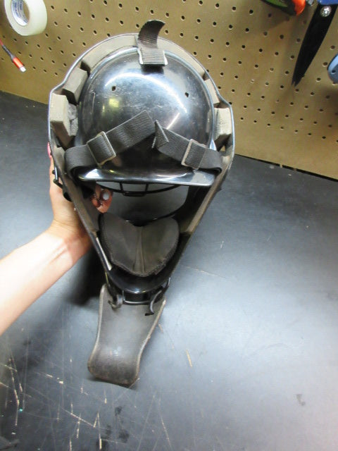 Load image into Gallery viewer, Used All-Star Catchers Helmet - Size 6 1/4 - 7
