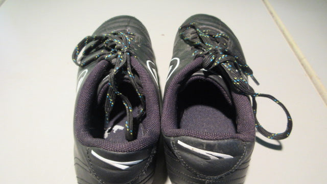Load image into Gallery viewer, Used Puma Youth Procat Speed Force FG 4Y Soccer Cleats
