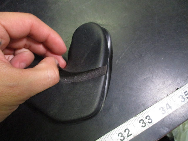 Load image into Gallery viewer, Used Schutt Vengeance Pro LTD Size XL No Cert Stamp Visible Tear in Jaw Pad
