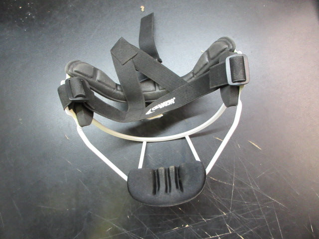 Load image into Gallery viewer, Used Champro Fielders Mask - Adult
