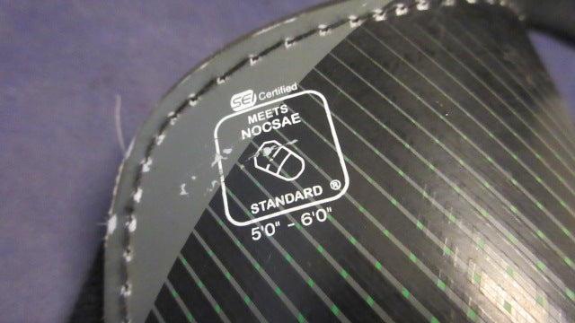 Load image into Gallery viewer, Used Champro D1 Shin Guards Size Large - small wear
