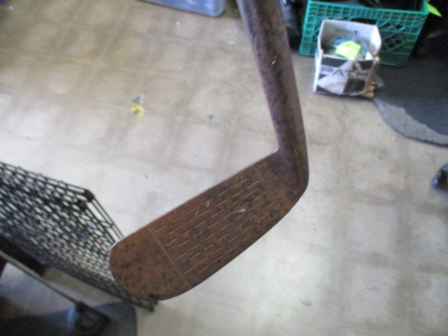 Load image into Gallery viewer, Vintage Wood Shaft Putter
