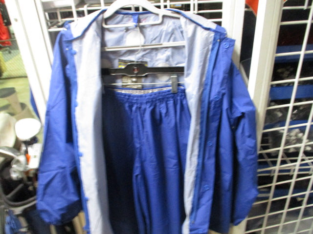 Load image into Gallery viewer, Used Pro Rainer Men&#39;s Rain Suit Jacket / Pant Combo Men&#39;s Size Small
