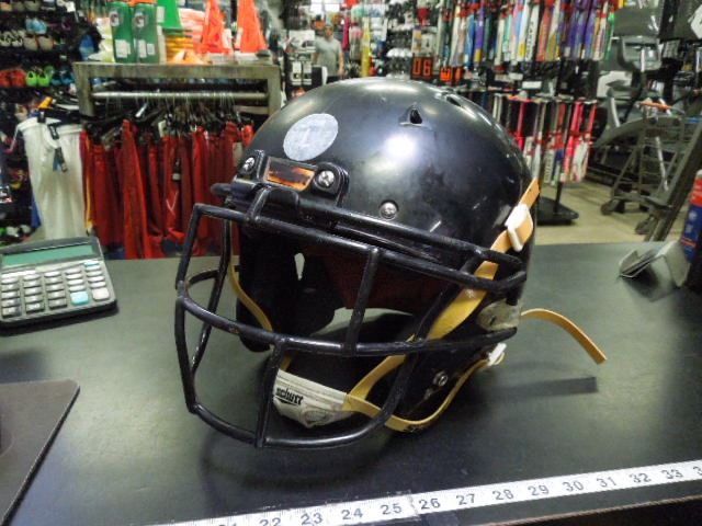 Load image into Gallery viewer, Used Schutt Youth Recruit Hybrid VTD Size L Cert 2020 Missing Top Pad
