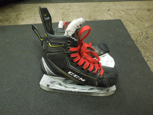 Used CCM Tacks Vector Plus Hocket Skates Size 3.5