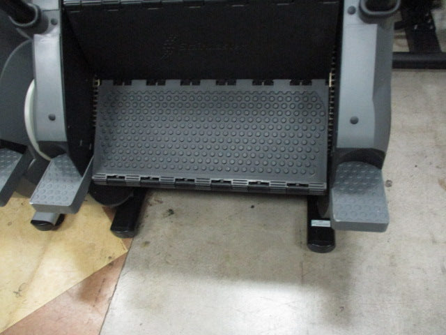 Load image into Gallery viewer, Used Stair Master Fitness Core Stair Stepper
