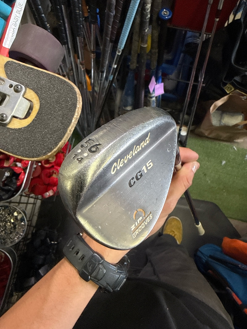 Load image into Gallery viewer, Used Cleveland CG15 56º Right Hand Sand Wedge
