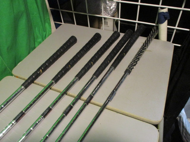 Load image into Gallery viewer, Used Ping I3 O Size  red Dot 4-9 Iron RH Steel shaft
