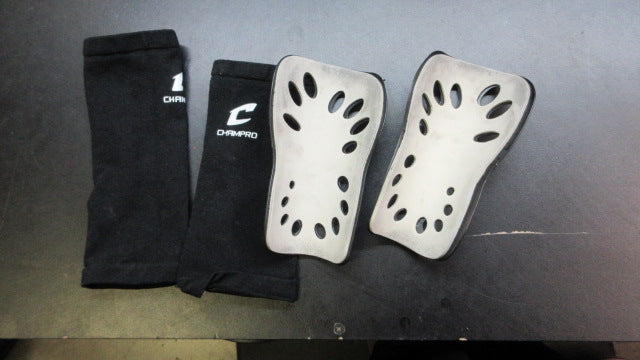 Load image into Gallery viewer, Used Champro Soccer Shin Guards
