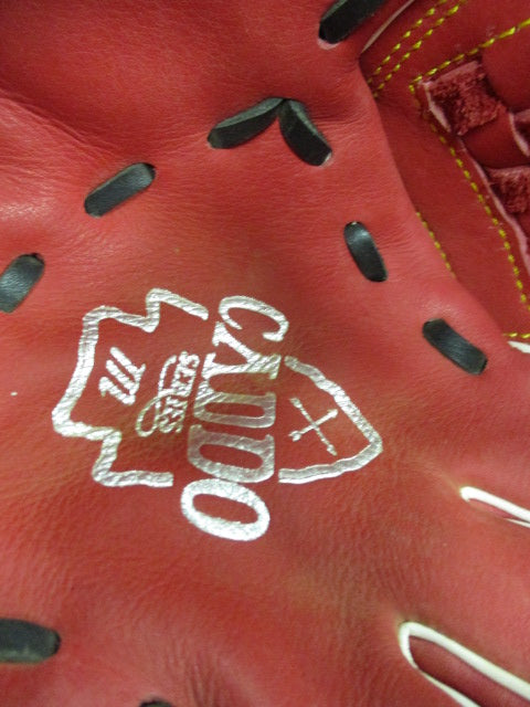 Load image into Gallery viewer, Used Marucci Caddo Series V2 10&quot; Glove - RHT
