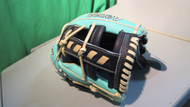 Load image into Gallery viewer, New Spring 2025 A2000® 1716SS 11.5” Infield Glove
