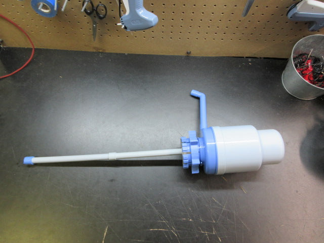 Load image into Gallery viewer, Used Dolphin Water Pump
