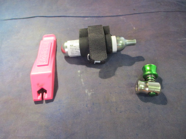 Load image into Gallery viewer, Used Bike Tire C02 Inflator, MSW Air Cartridge &amp; Lezyne Strap &amp; Bike Tire Lever
