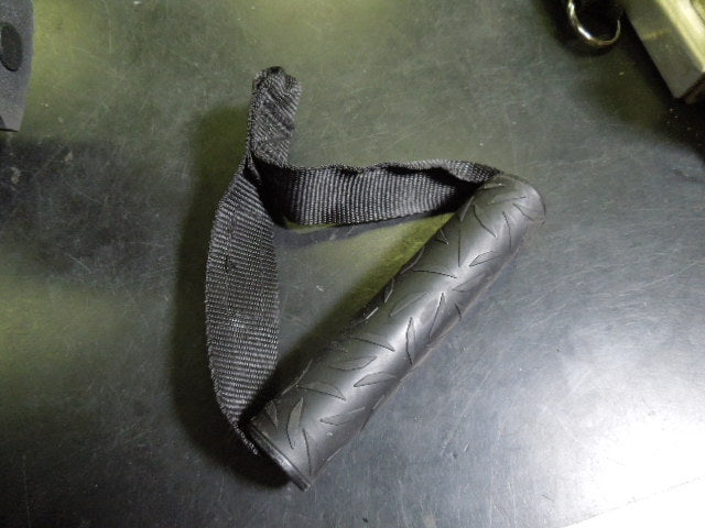 Load image into Gallery viewer, Used Reebok Resistance Tube Handles
