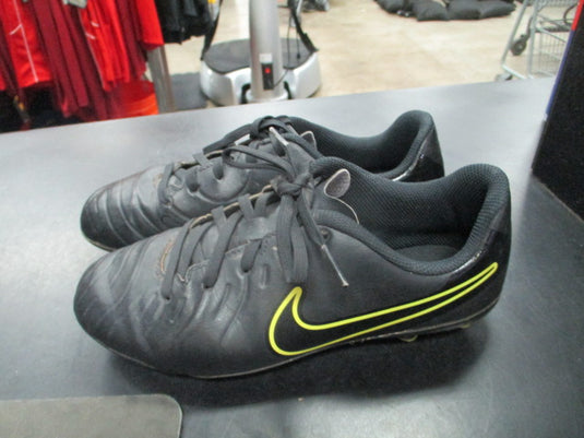 Used Nike Tiempo Size Youth 3 Soccer Cleats